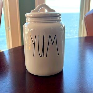Rae Dunn canister ~ YUM ~ Artisan Collection by Magenta ~ EUC